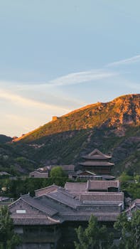 中小银行资本压力凸显；专项债常态化发行势在必行；长效机制亟待构建。