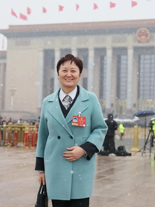  全国人大代表张谨提出建议：涵养城市生机，探索土地开发新路径。 房产家居