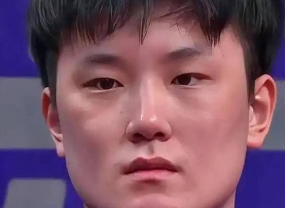  华裔运动员归化困局：从技术血统论到身份认同的深层博弈 体育新闻 华裔运动员归化困局：从技术血统论到身份认同的深层博弈 体育新闻
