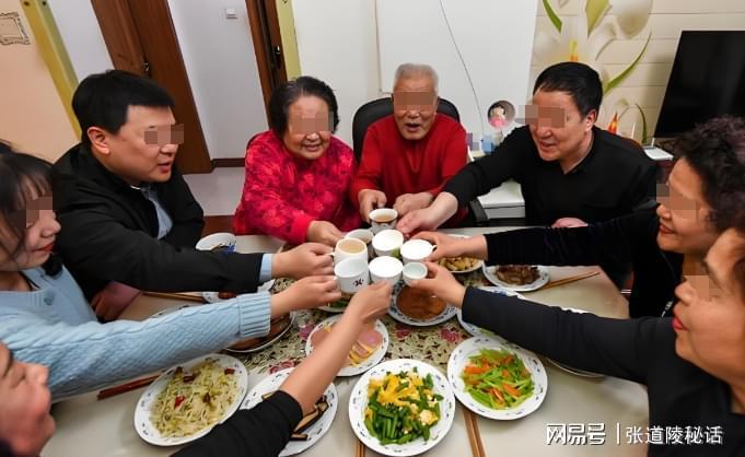  家庭财务决策中的权力博弈：一场年夜饭背后的婚姻危机复盘 情感心理 家庭财务决策中的权力博弈：一场年夜饭背后的婚姻危机复盘 情感心理